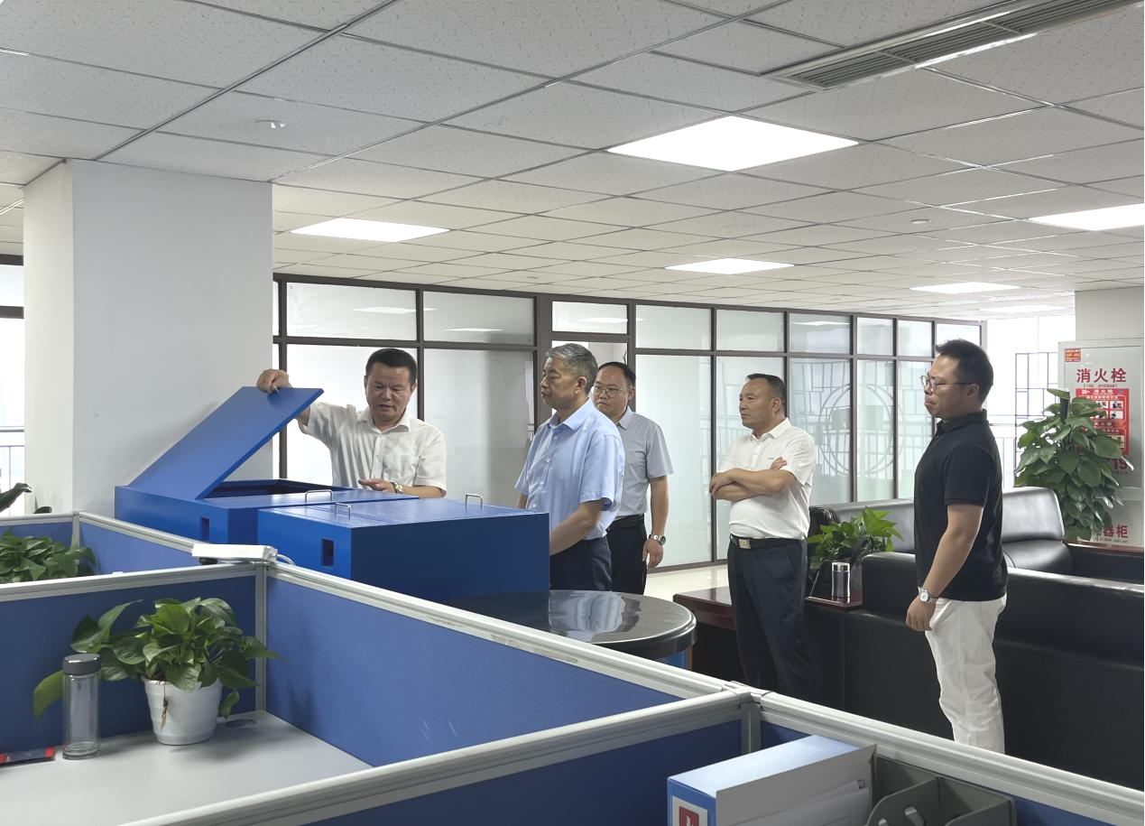 广元市低碳经济发展研究会 赴成都连上科技有限公司开展考察调研